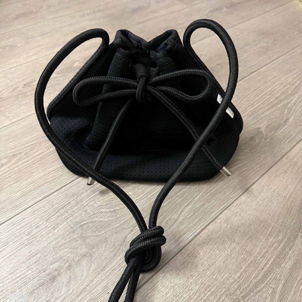NWOT Anthropologie Jimeila Everywhere Neoprene Bucket Bag
